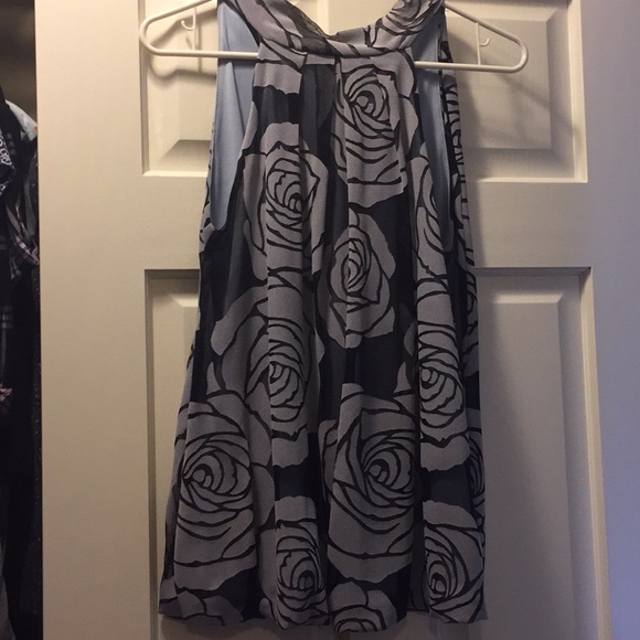 Top - Picture 2 of 3